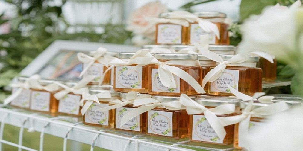 Quà tặng khách mời đám cưới: hành động nhỏ lan rộng yêu thương