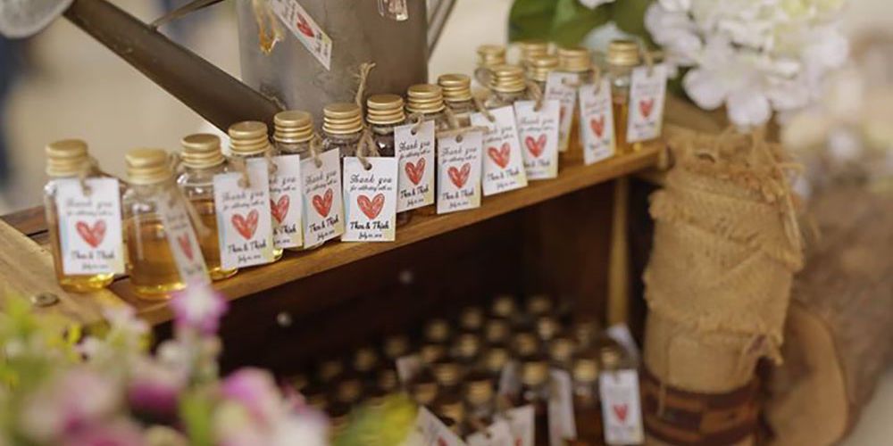 Cập nhật ngay xu hướng lựa chọn quà tặng khách đám cưới hiện nay