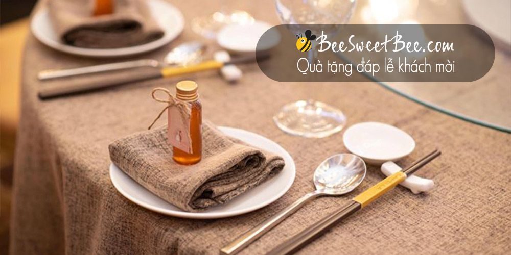 Công dụng của mật ong trong làm đẹp và trở thành món quà cưới ý nghĩa
