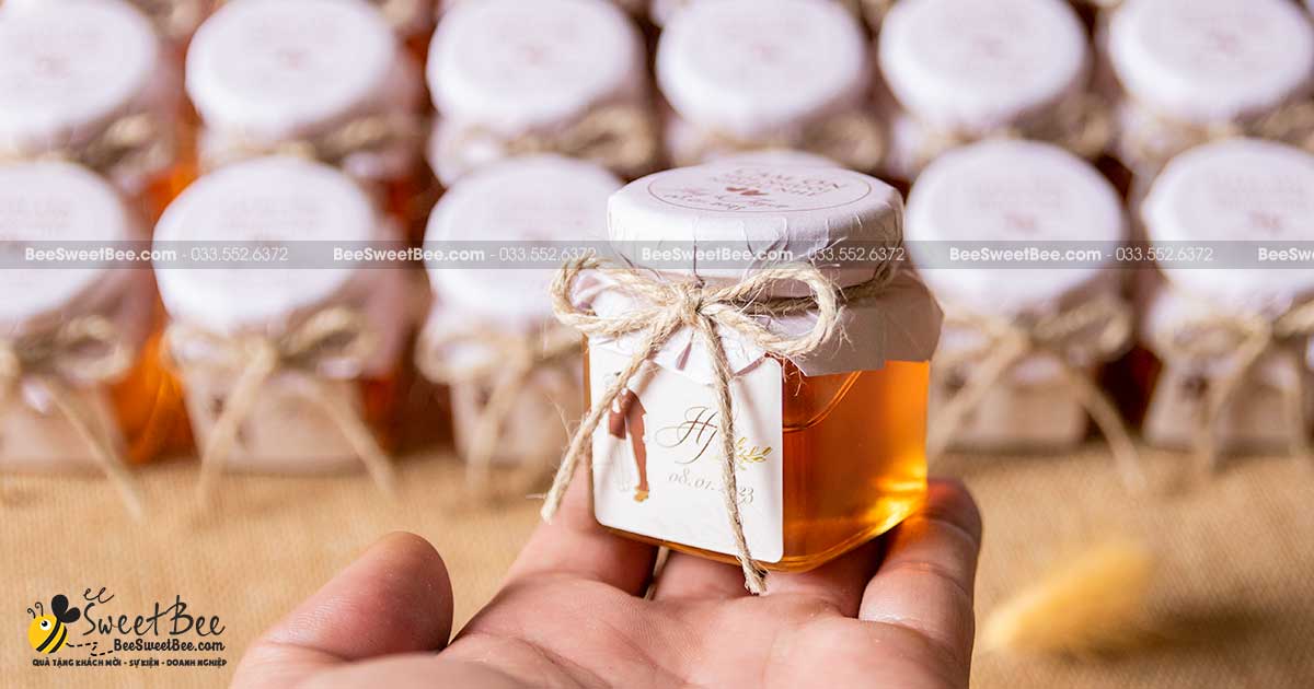 Quà tặng mật ong cho khách mời của cô dâu chú rể Huy & Tuyết 8/1/2023