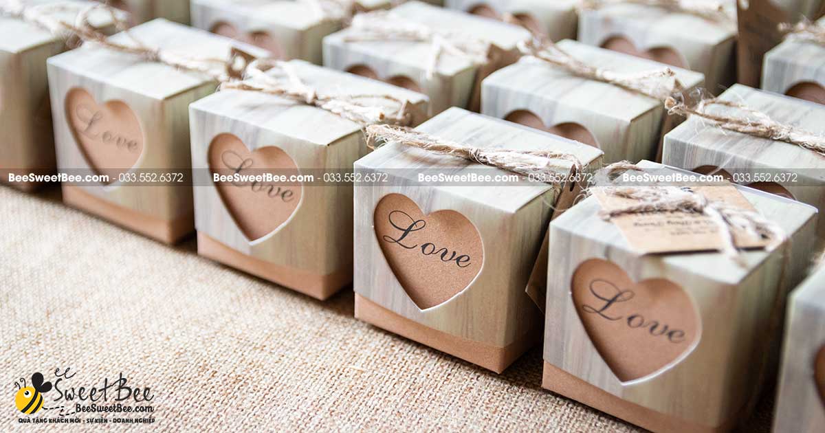 Quà tặng socola cho khách mời đám cưới của CDCR Thanh Tú & Thuỳ Trang 15/1/2023