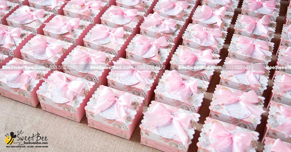 1100 set quà tặng chocolate Ferrero Rocher cho khách mời đám cưới của CDCR Đức Dương & Đỗ Nguyện 7/2/2023