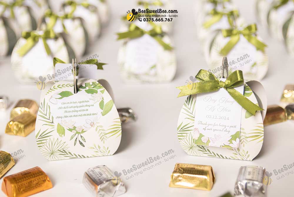 Set Lovely Day 2 viên chocolate Hershey's đáp lễ khách mời của cô dâu chú rể Kỷ Niên & Duy Hưng 02/12/2024