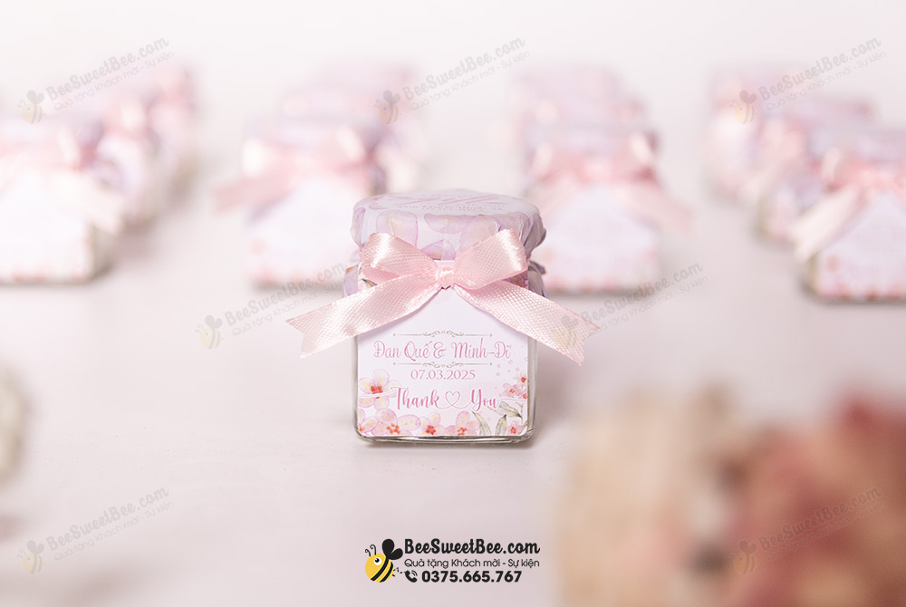 Quà tặng trà hoa lài thiên nhiên cho khách mời của cô dâu chú rể Đan Quế & Minh Di