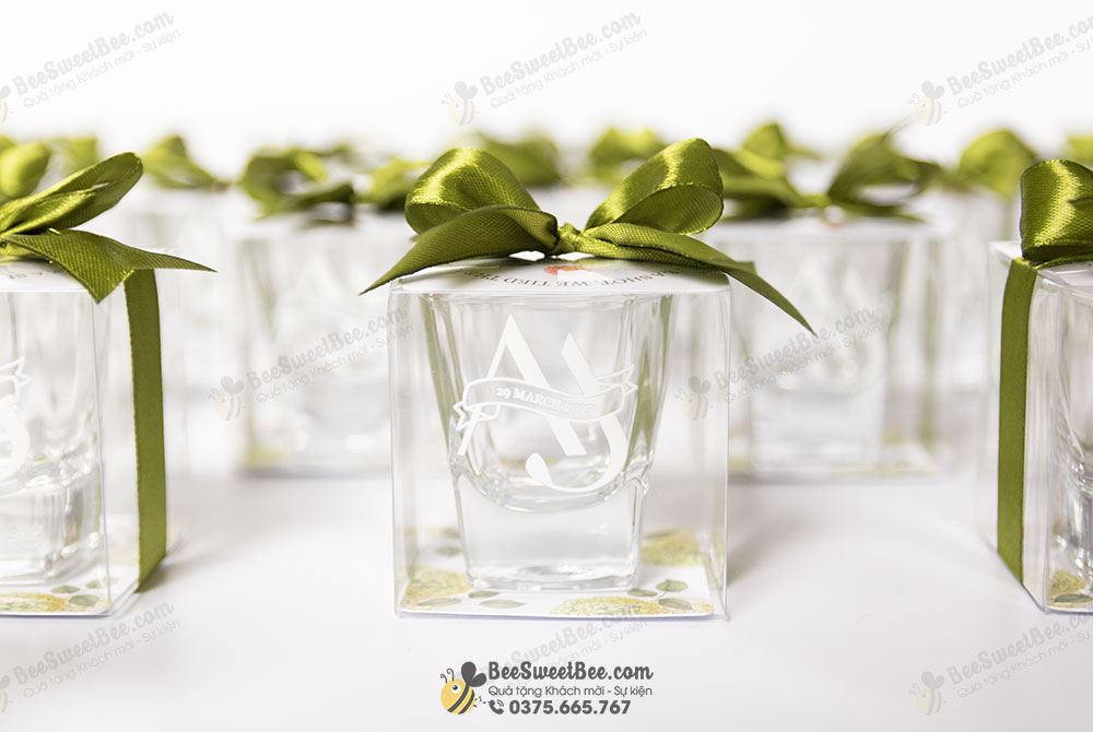 Set quà tặng ly thủy tinh kiểu 50ml đáp lễ khách mời của cô dâu chú rể A & J 29/03/2025