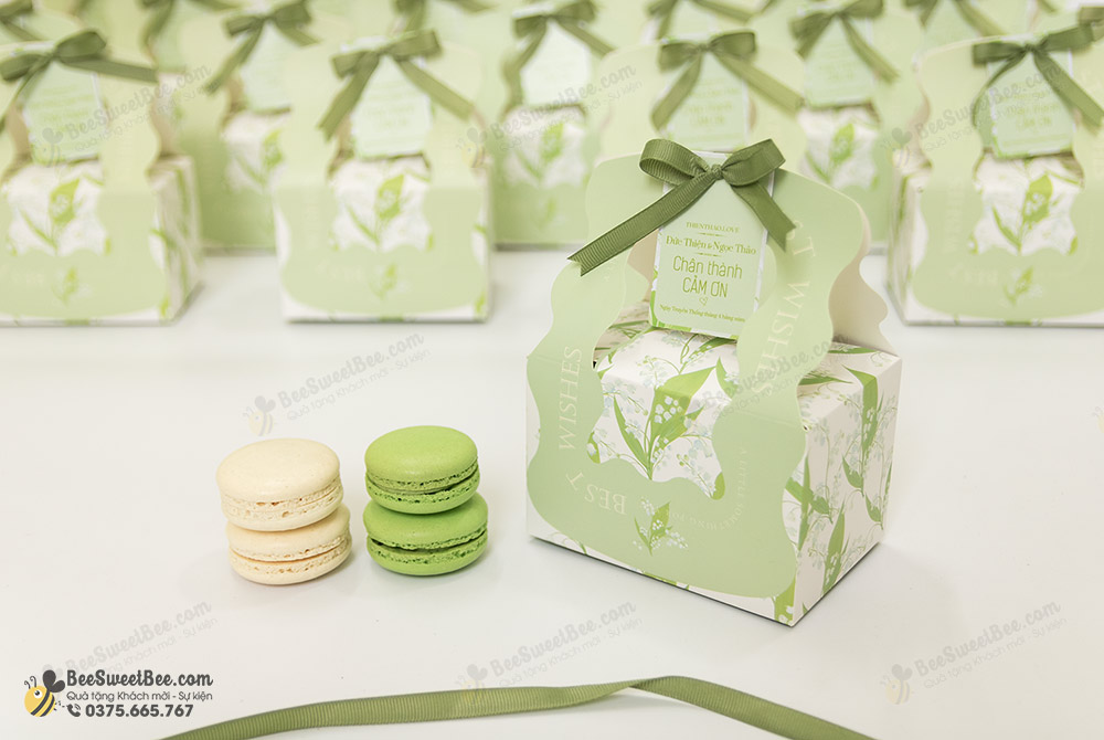 Set quà tặng bánh 5 bánh macaron siêu xinh cho khách mời của hệ thống thienthao.love 04/2025