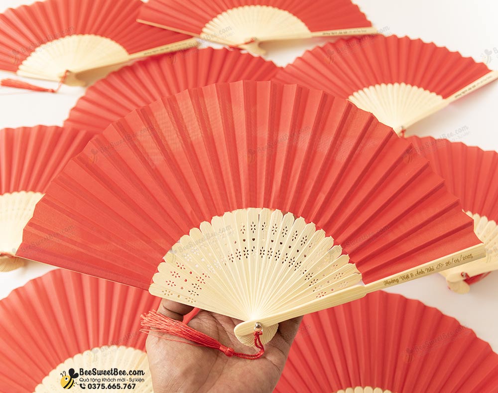 Set quạt vải tặng khách mời đám cưới của cô dâu chú rể Ánh Nhi & Hoàng Việt 26/04/2025