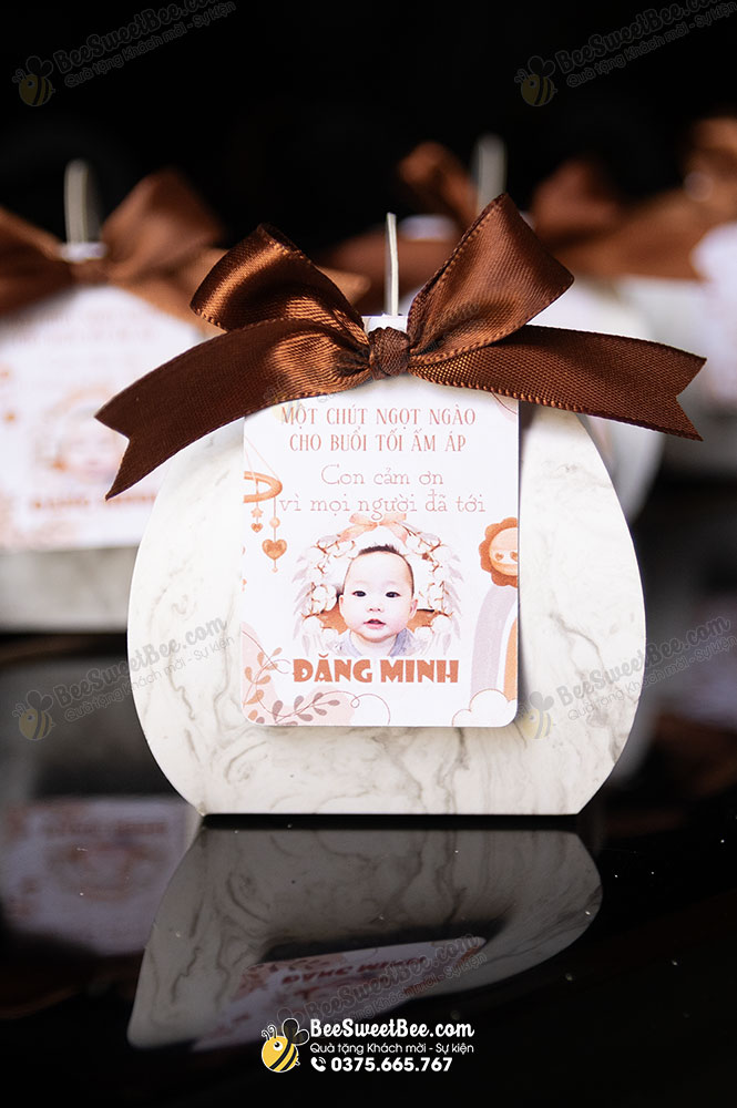 Quà tặng chocolate Lovely Day cảm ơn khách mời tiệc thôi nôi của gia đình bé Đăng Minh 04/2025