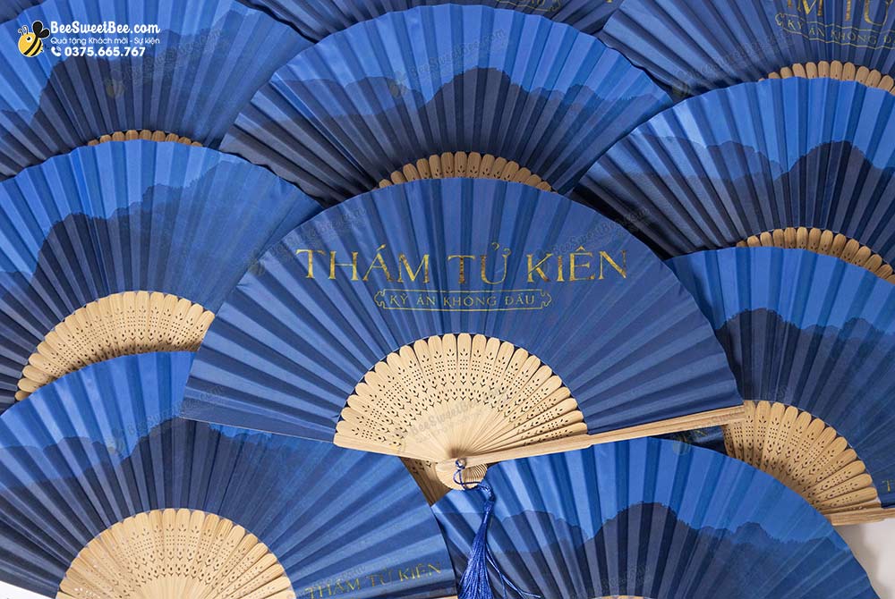 Quà tặng khách mời nhân dịp ra mắt phim Thám Tử Kiên tại nhà BeeSweetBee