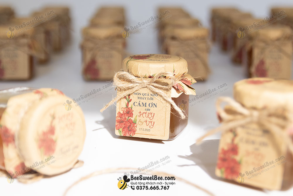 Quà tặng mật ong cho khách mời đám cưới của cô dâu chú rể Vy & Huy 2025/05/17