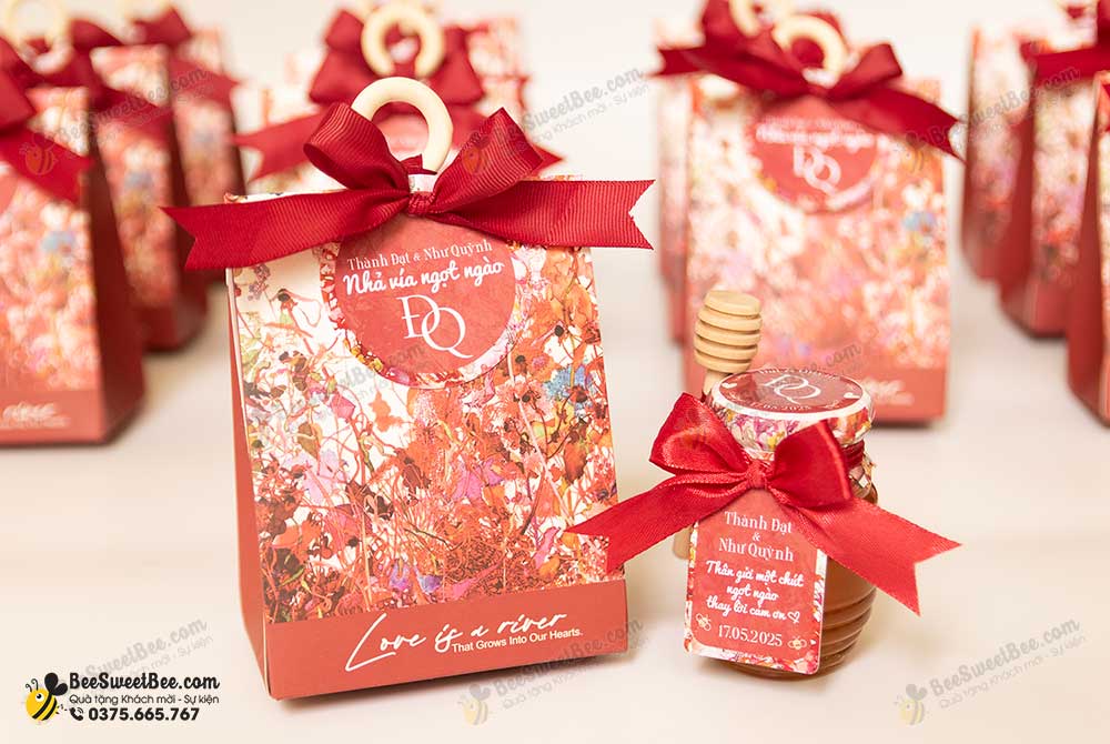 Set quà tặng mật ong đáp lễ khách mời của cô dâu chú rể Thành Đạt & Như Quỳnh 17/05/2025