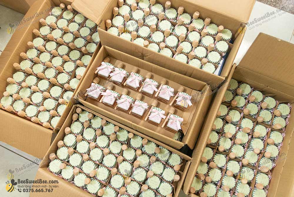 600 set mật ong làm quà tặng khách mời của cô dâu chú rể Thảo Trang & Ngọc Quí 12/10/2025