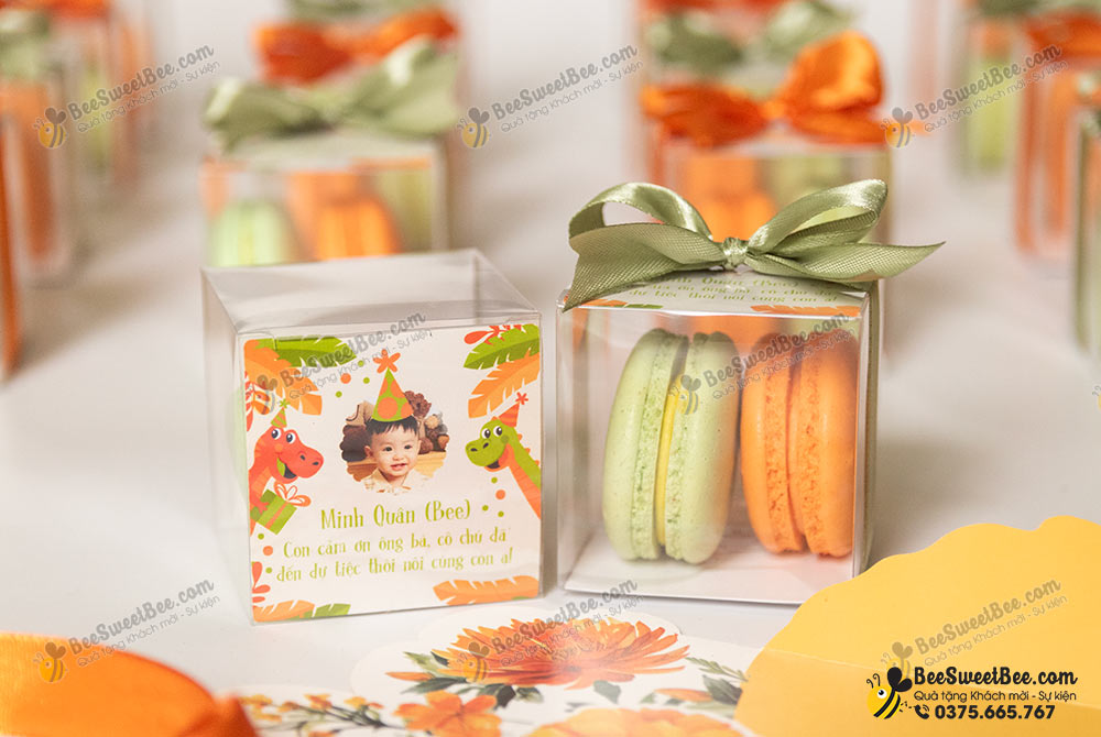 Quà tặng bánh macaron cho khách mời thôi nôi của gia đình bé Minh Quân 10/2025