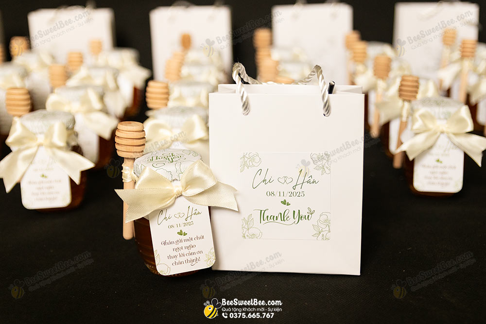Set quà tặng mật ong cảm ơn khách mời đám cưới của cô dâu chú rể Chi & Hân 08/11/2025.