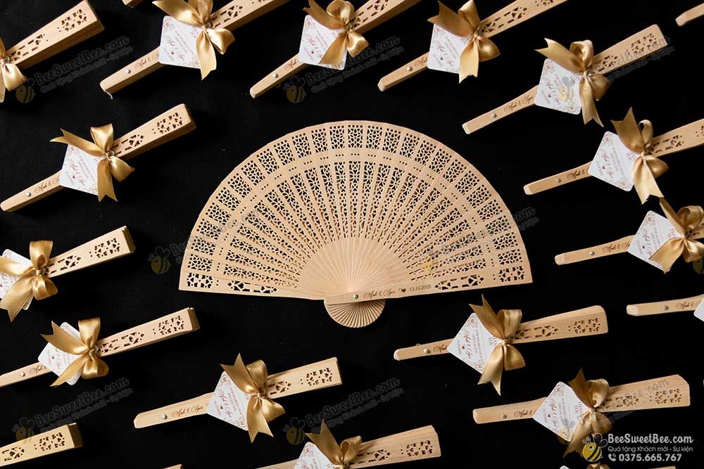 Quà tặng đáp lễ khách mời của cô dâu chú rể Anh & Igor 12/12/2025
