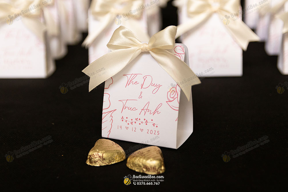 Quà tặng chocolate đáp lễ khách mời của cặp đôi The Duy & Truc Anh 14/12/2025