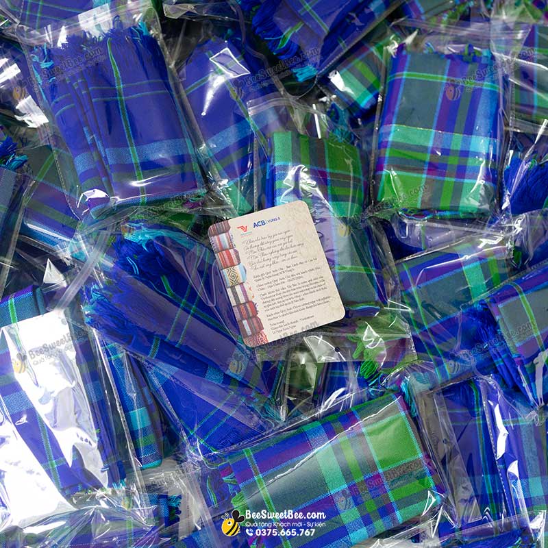 Quà tặng khăn thổ cẩm