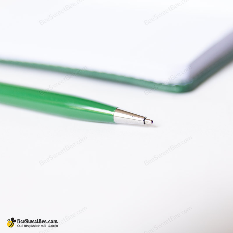 Bút kim loại chất lượng