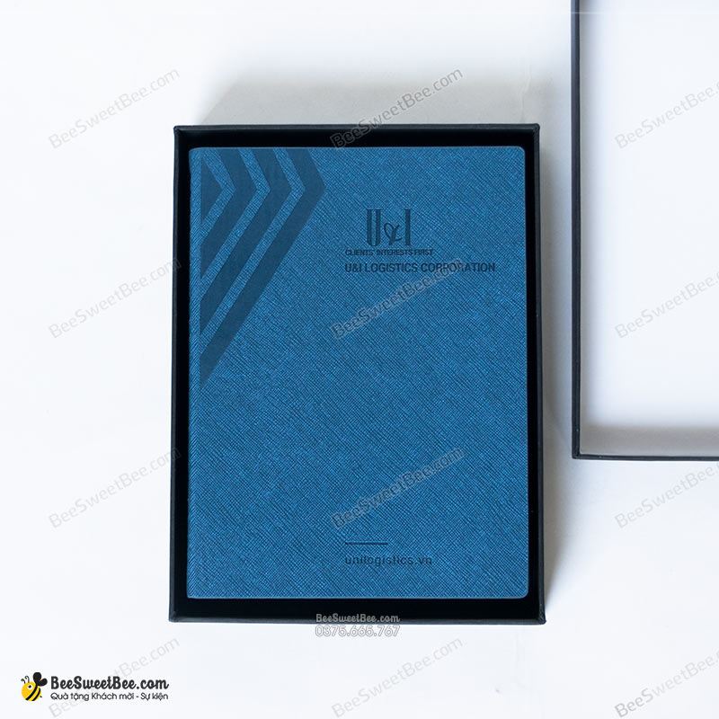 Sổ tay BST001 được rất nhiều doanh nghiệp lựa chọn làm quà tặng doanh nghiệp