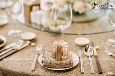 Sản phẩm quà tặng bánh Macaron cho khách mời đám cưới tại BeeSweetBee - CDCR Hào & Nhi 27/08/2022- <a target='_blank' href='/qua-tang-banh-macaron-cho-khach-moi-hoi-nghi-q36.html'>Xem sản phẩm</a>