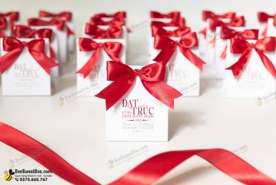 Set quà tặng chocolate Sweet Home dành tặng khách mời đám cưới của cô dâu chú rể Trúc & Đạt 07/06/2025.- <a target='_blank' href='/qua-tang-khach-moi-set-sweet-home-2-vien-chocolate-q75.html'>Xem sản phẩm</a>