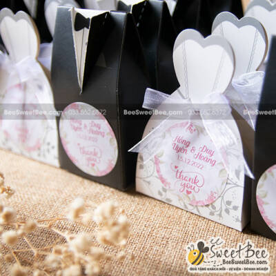 Quà tặng chocolate set Cô dâu & Chú rể 