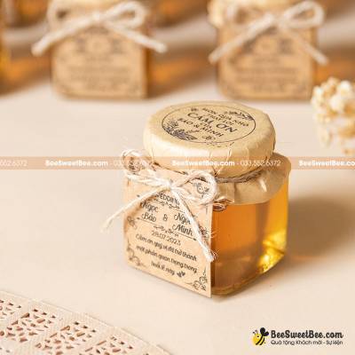 Quà tặng mật ong hũ vuông 55ml + Trang trí giấy kraft bọc nắp lọ